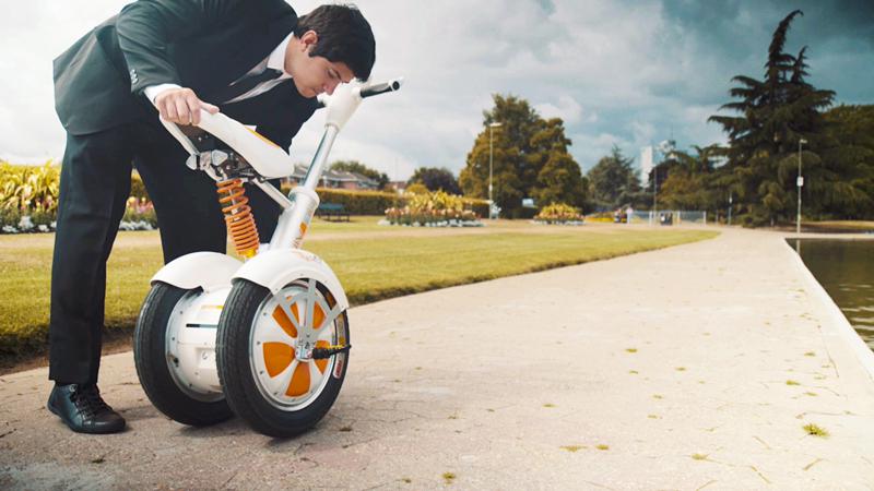 自平衡电动车