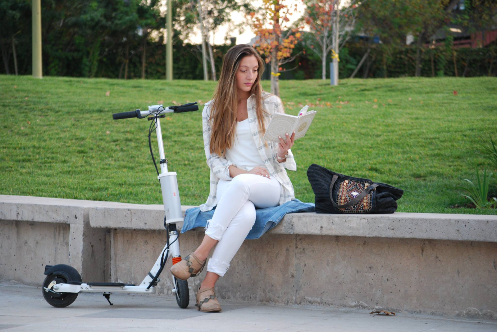 伟德体育滑板车