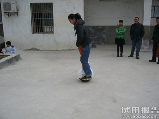伟德体育Airwheel Q3自平衡车时尚型试用报告