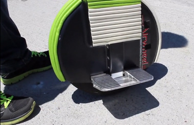 Airwheel伟德体育英国玩家教你试骑伟德体育风火轮-英文版