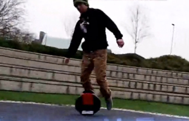 Airwheel伟德体育自平衡车电动独轮车玩家秀——英文版